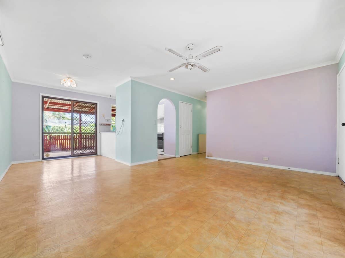 17 Sharon Drive, EAGLEBY - Thumbnail 5