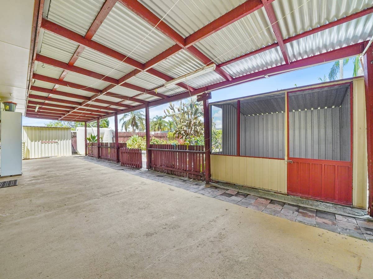 17 Sharon Drive, EAGLEBY - Thumbnail 12