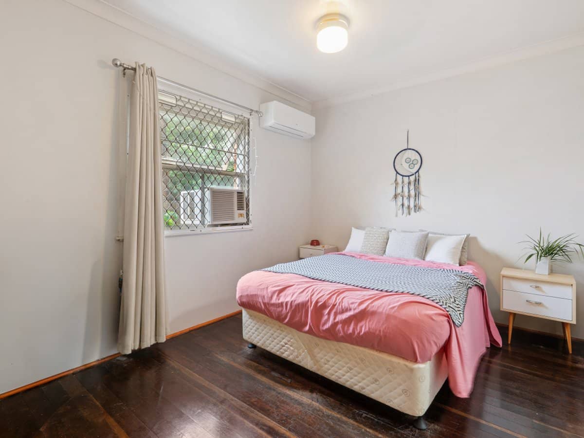 29 Leonard Avenue, SURFERS PARADISE - Thumbnail 5