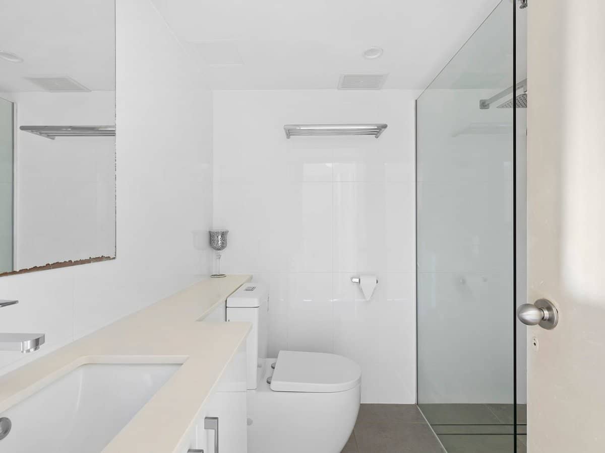 15 Victoria Avenue, Broadbeach QLD, Australia, BROADBEACH - Thumbnail 9