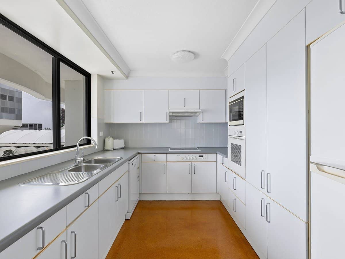 15 Victoria Avenue, Broadbeach QLD, Australia, BROADBEACH - Thumbnail 13