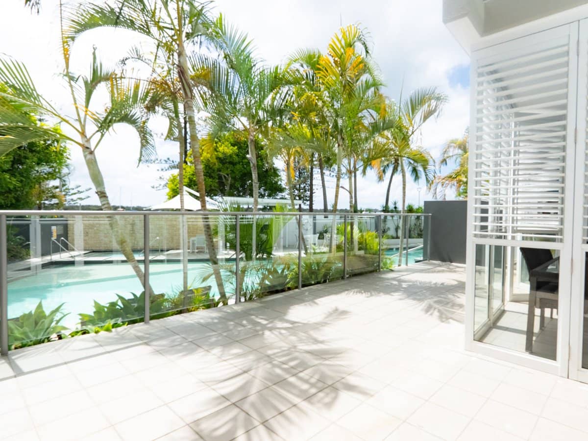 438 Marine Parade, Biggera Waters - Thumbnail 1