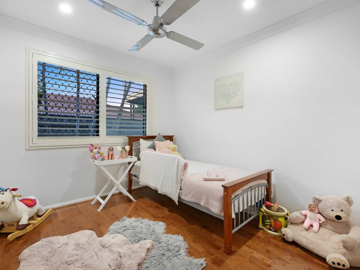 5 Fulmar Place, BURLEIGH WATERS - Thumbnail 22