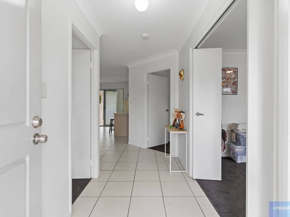 51 Ivanhoe Drive, Edens Landing - Thumbnail 2