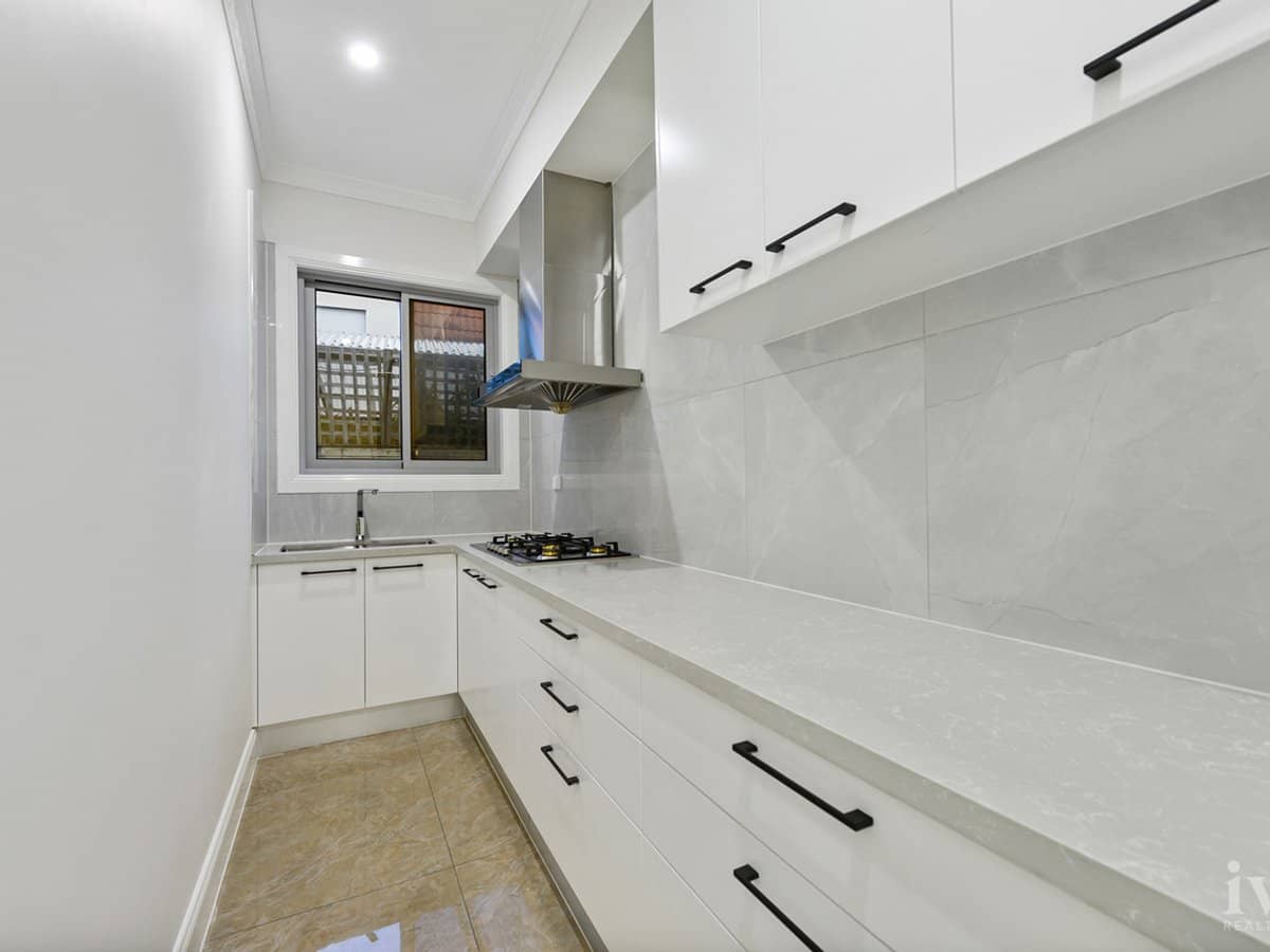 22 Erave Avenue, Runaway Bay - Thumbnail 8