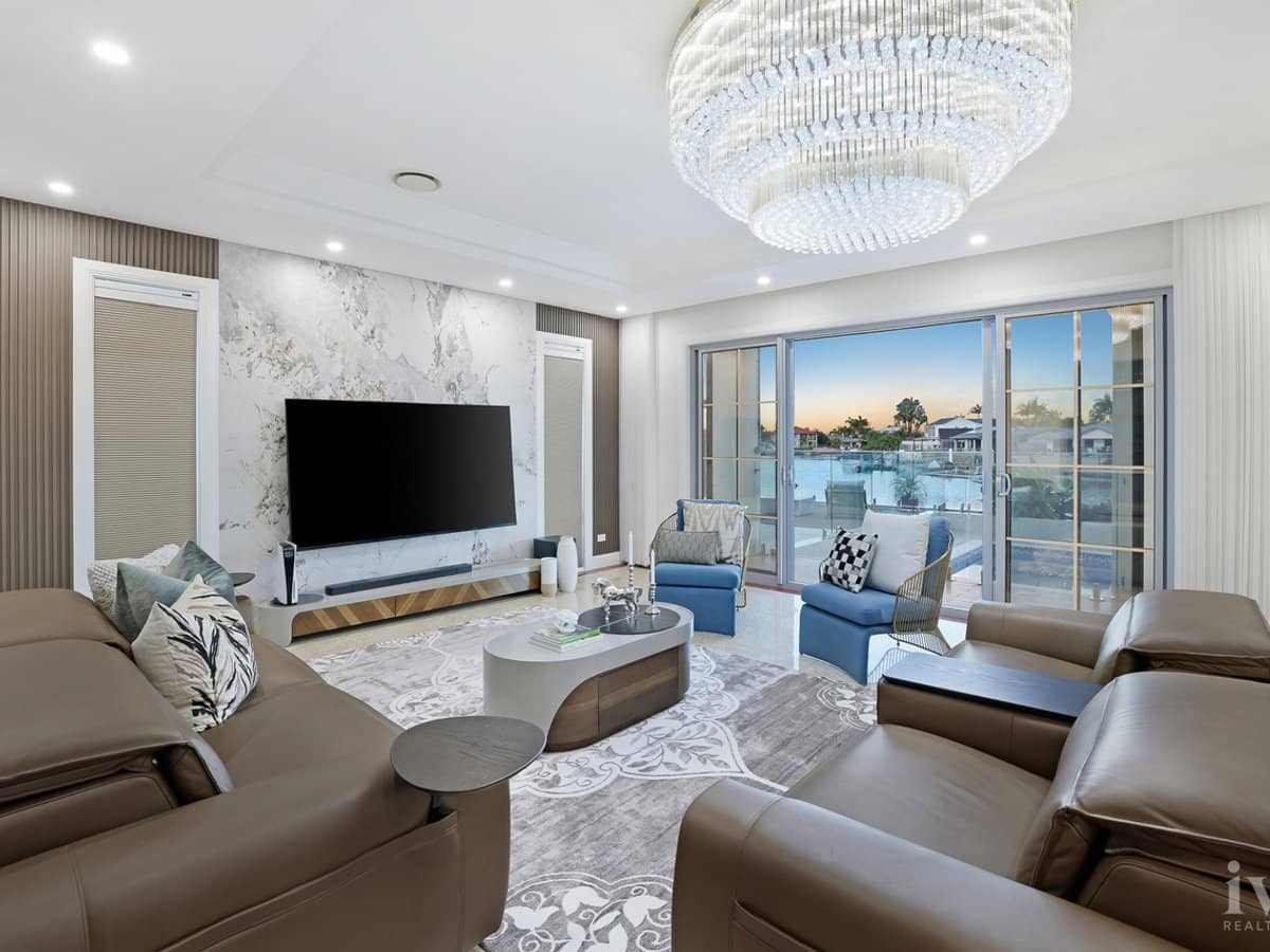 22 Erave Avenue, Runaway Bay - Thumbnail 10