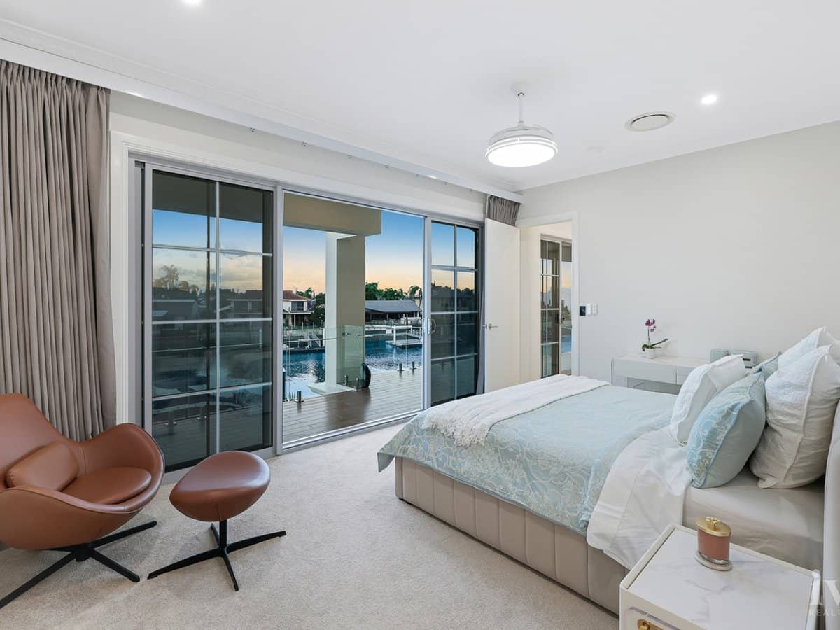 22 Erave Avenue, Runaway Bay - Thumbnail 22