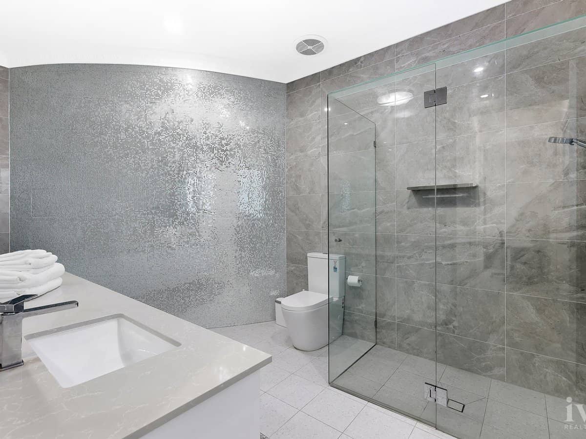 22 Erave Avenue, Runaway Bay - Thumbnail 25