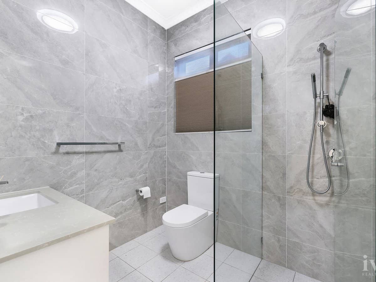 22 Erave Avenue, Runaway Bay - Thumbnail 27