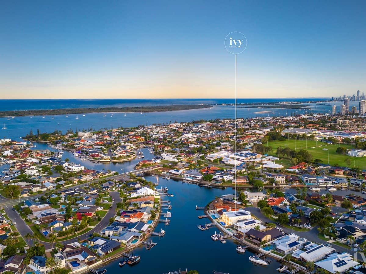 22 Erave Avenue, Runaway Bay - Thumbnail 32