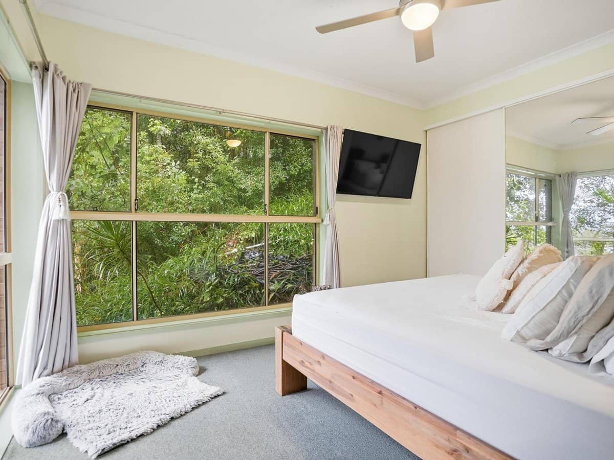 4 Westview Road, CURRUMBIN - Thumbnail 6