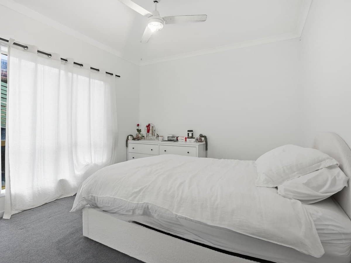 4 Westview Road, CURRUMBIN - Thumbnail 12