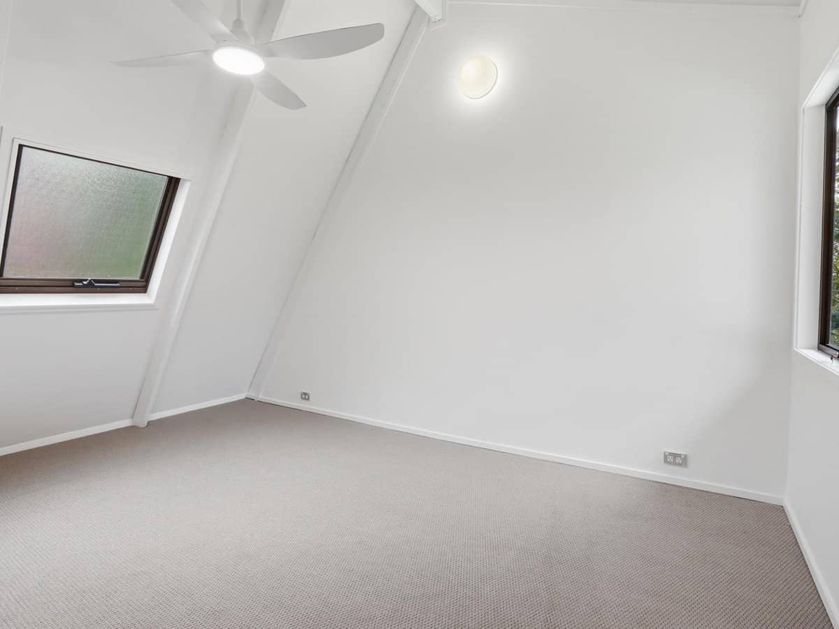 135 Simpsons Road, ELANORA - Thumbnail 15