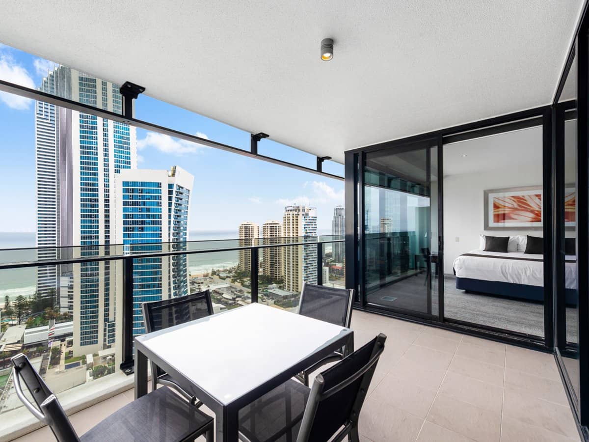 9 Ferny Avenue, SURFERS PARADISE - Thumbnail 2