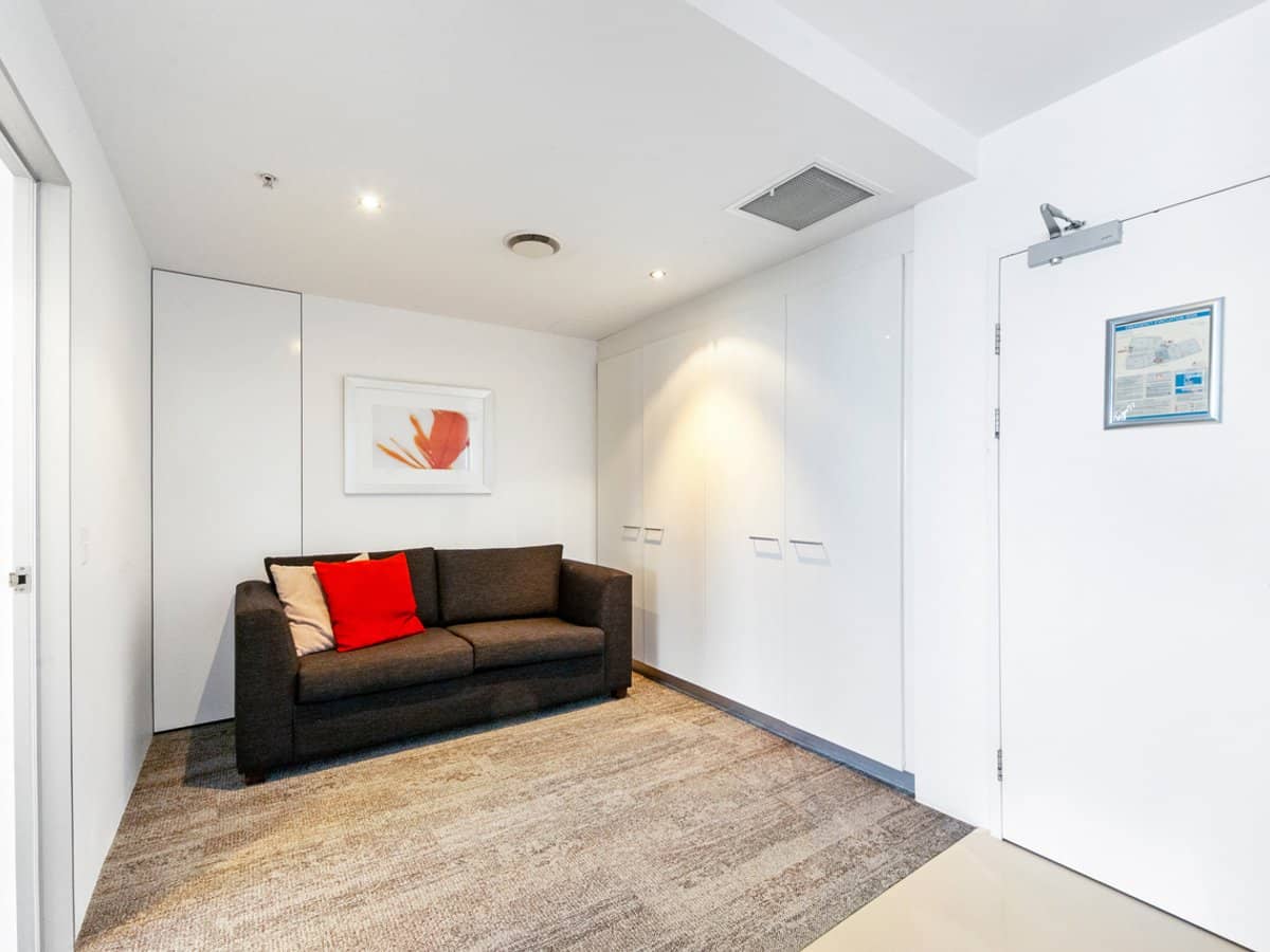 9 Ferny Avenue, SURFERS PARADISE - Thumbnail 15