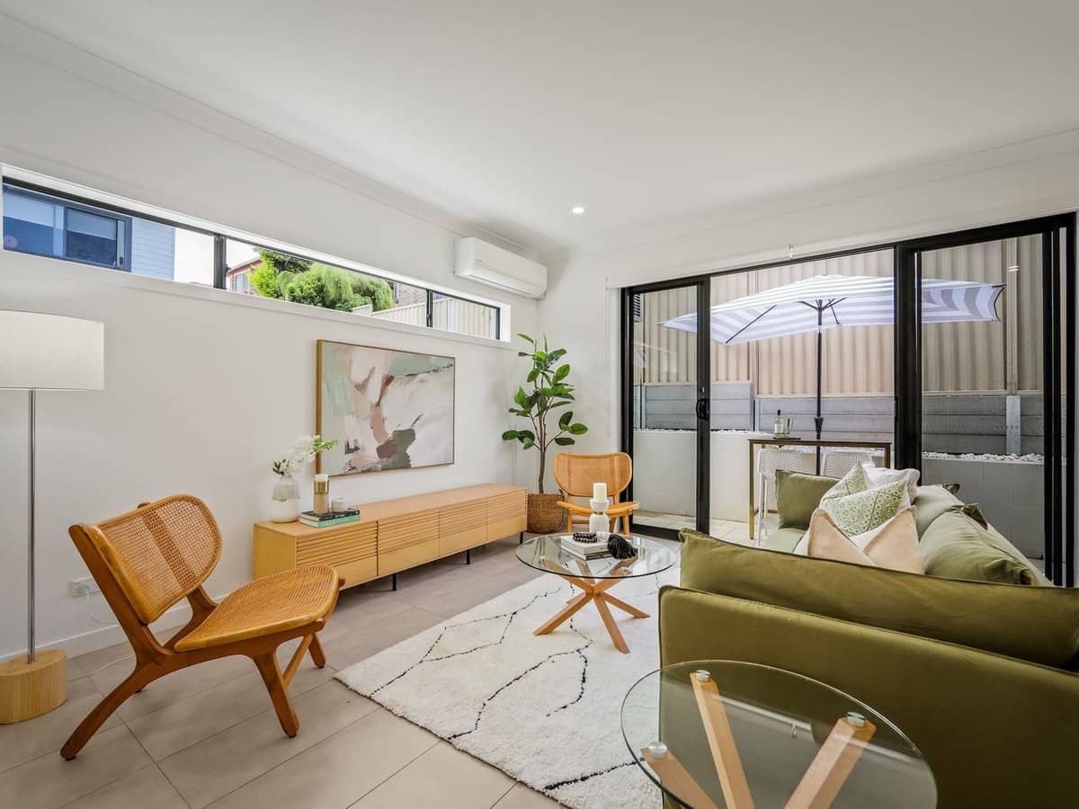 111 Pohlman Street, Southport - Thumbnail 2