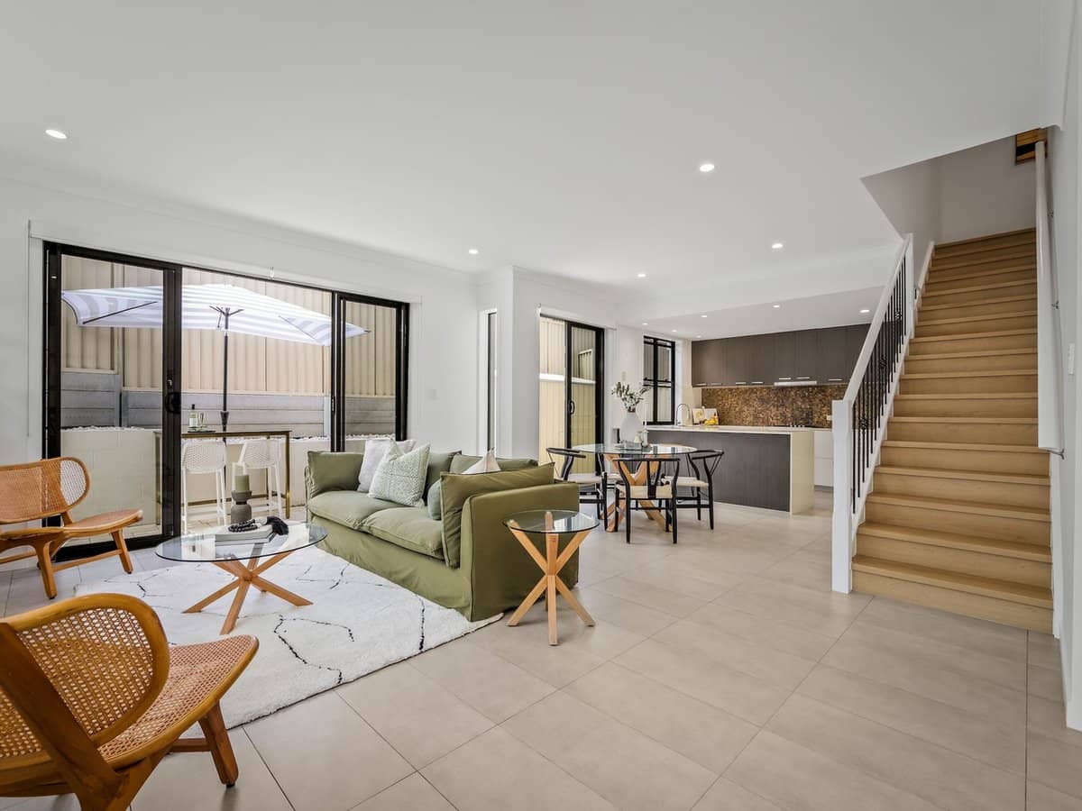 111 Pohlman Street, Southport - Thumbnail 3