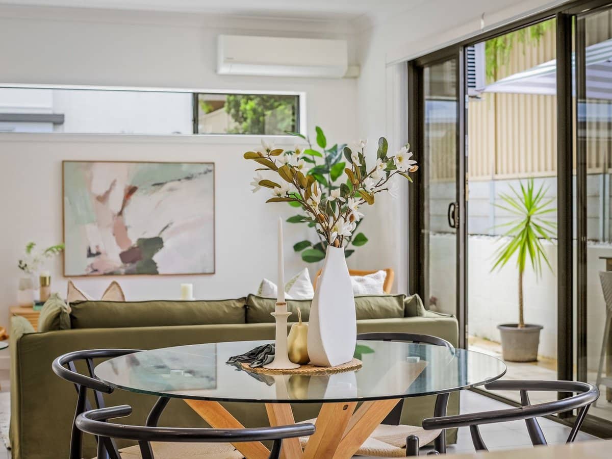 111 Pohlman Street, Southport - Thumbnail 4