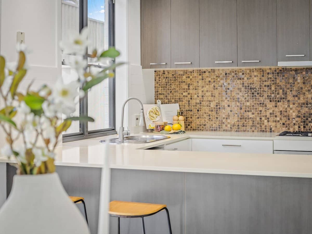 111 Pohlman Street, Southport - Thumbnail 5