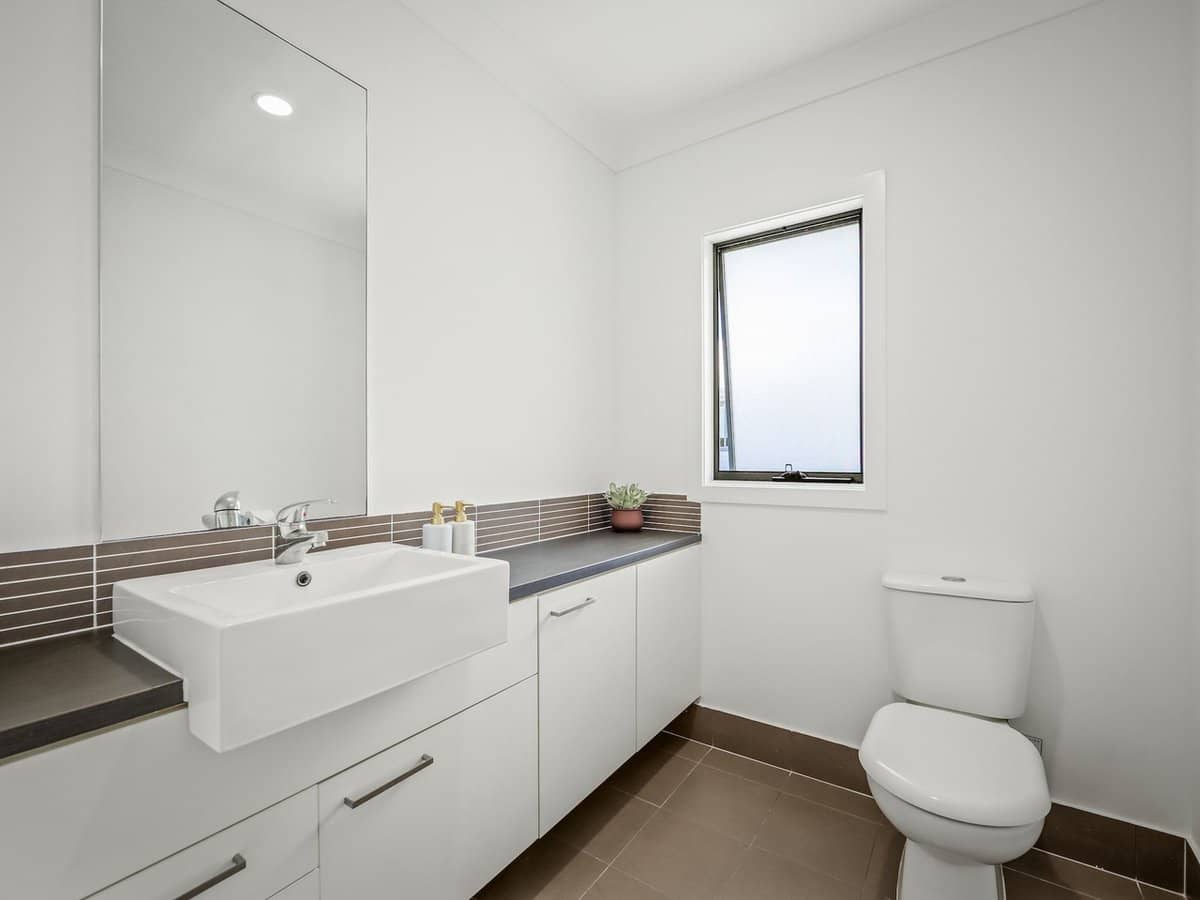 111 Pohlman Street, Southport - Thumbnail 21