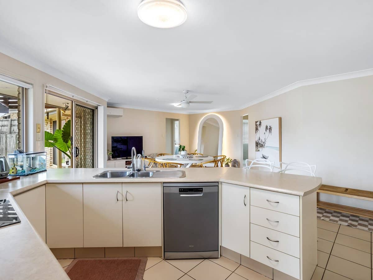 6 Pennant Court, Upper Coomera - Thumbnail 3