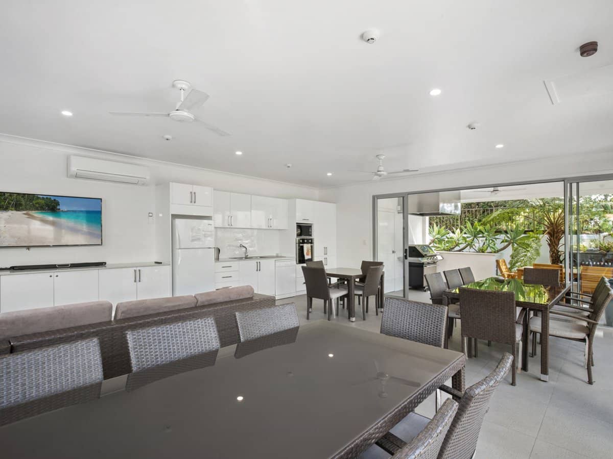21 Peninsular Drive, SURFERS PARADISE - Thumbnail 22