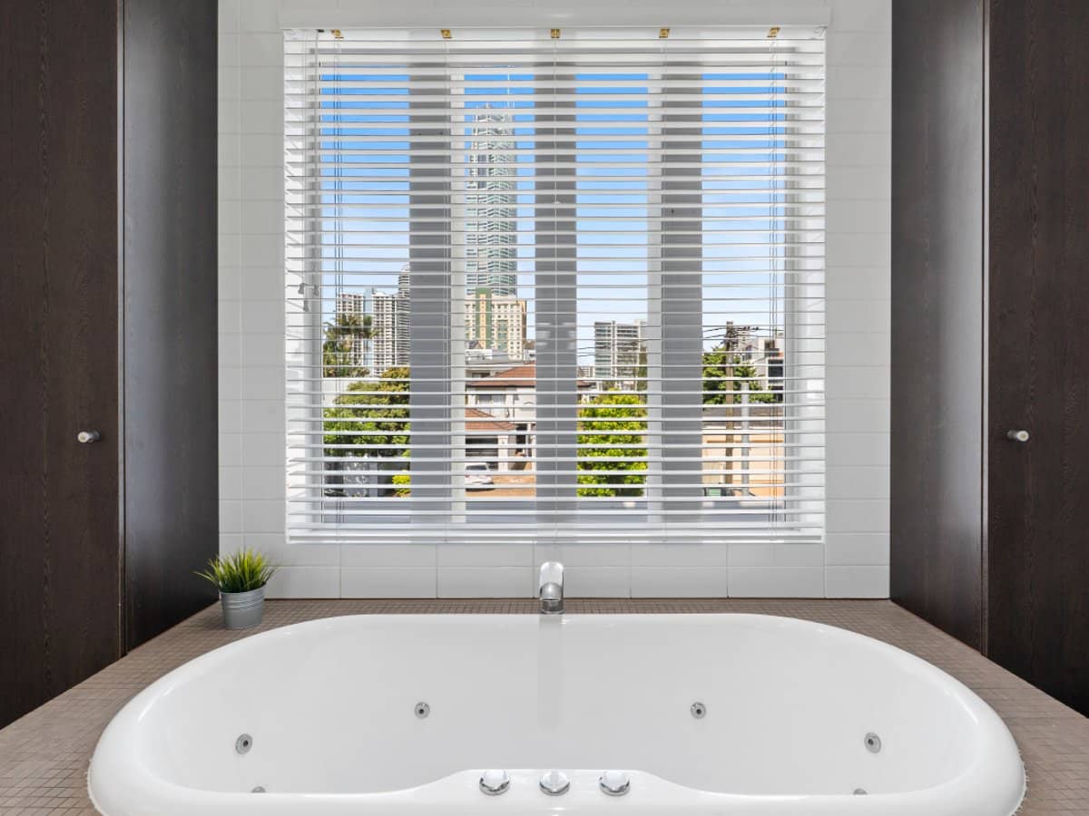 19 Paradise Island, SURFERS PARADISE - Thumbnail 13