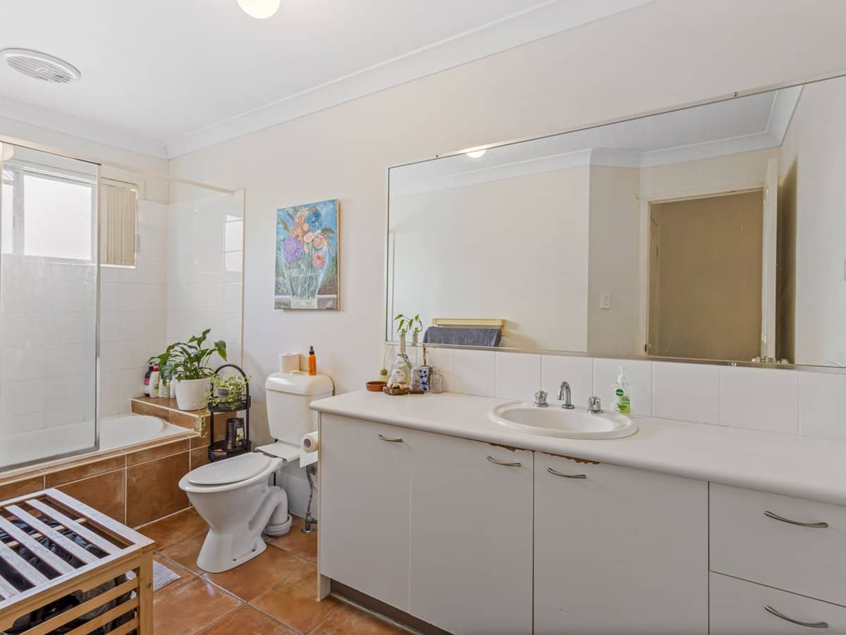 31 Archipelago Street, Pacific Pines - Thumbnail 9