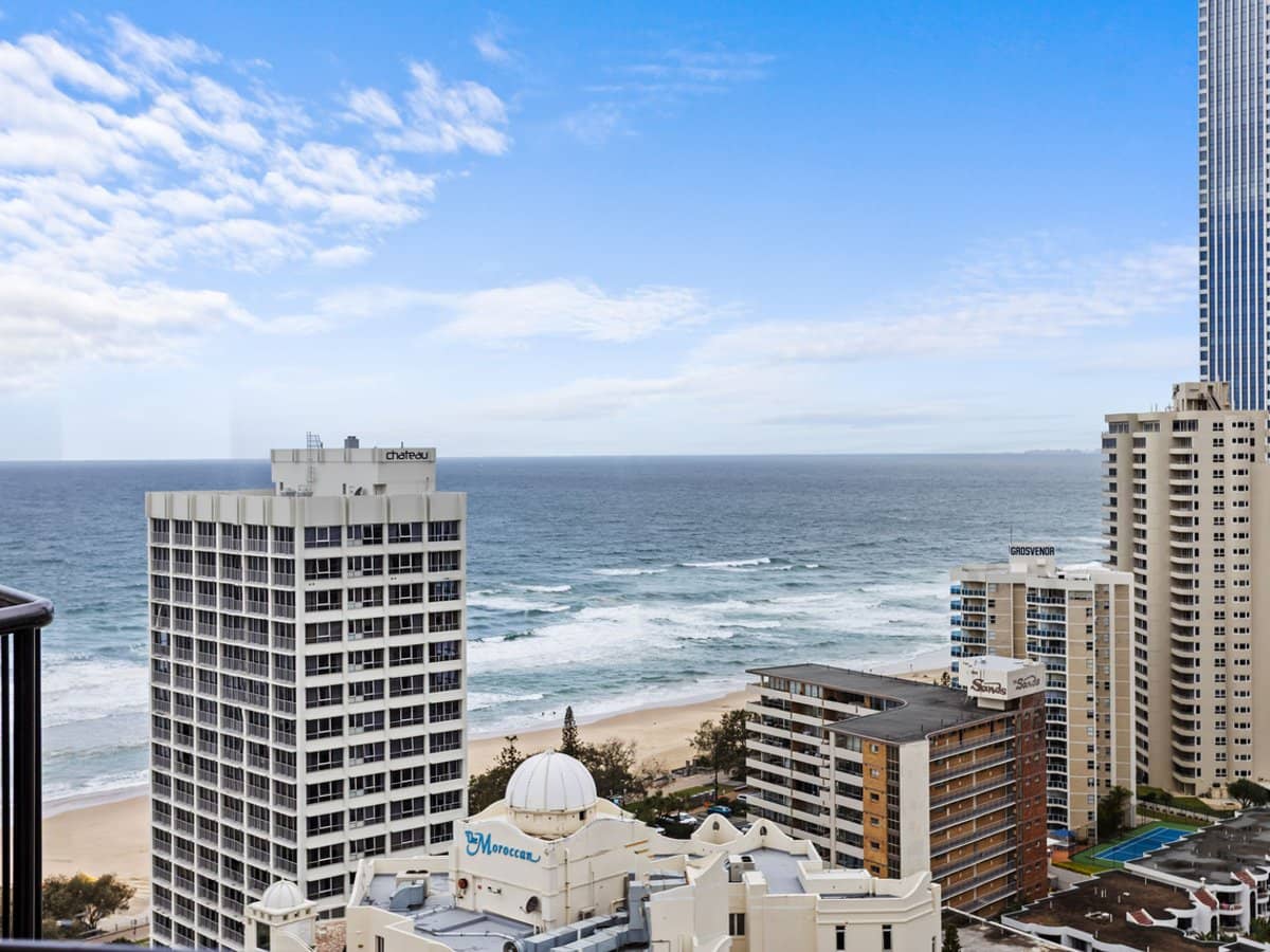 22 View Avenue, Surfers Paradise - Thumbnail 8