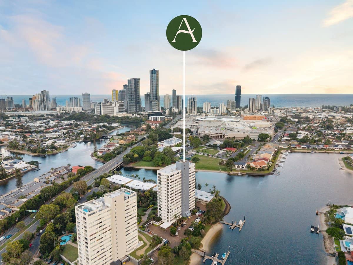 54 Hooker Boulevard, Mermaid Waters - Thumbnail 1