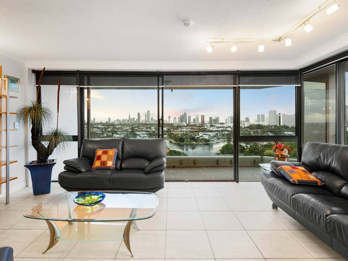 54 Hooker Boulevard, Mermaid Waters - Thumbnail 3