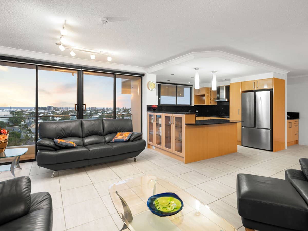 54 Hooker Boulevard, Mermaid Waters - Thumbnail 5