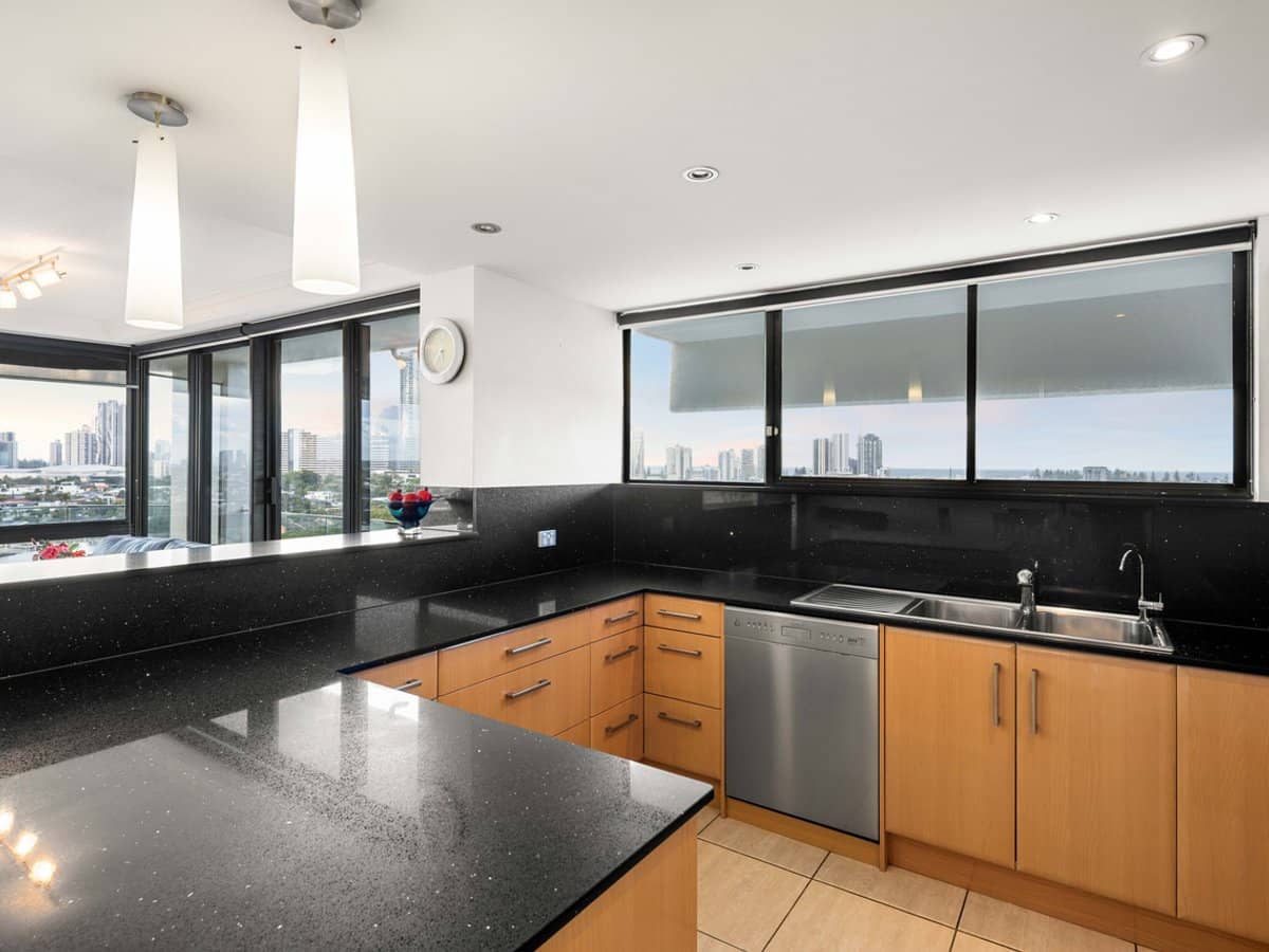 54 Hooker Boulevard, Mermaid Waters - Thumbnail 7