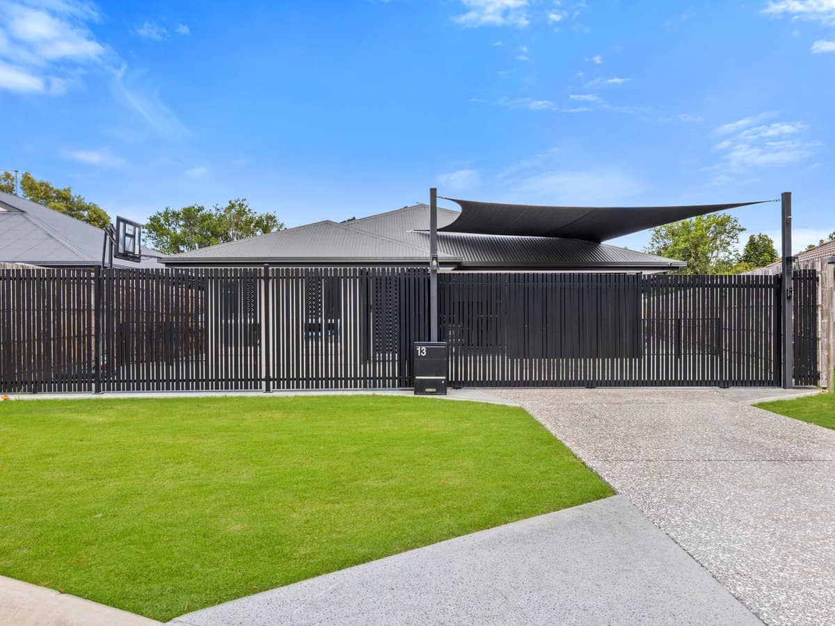 13 Breezeway Drive, BAHRS SCRUB - Thumbnail 1