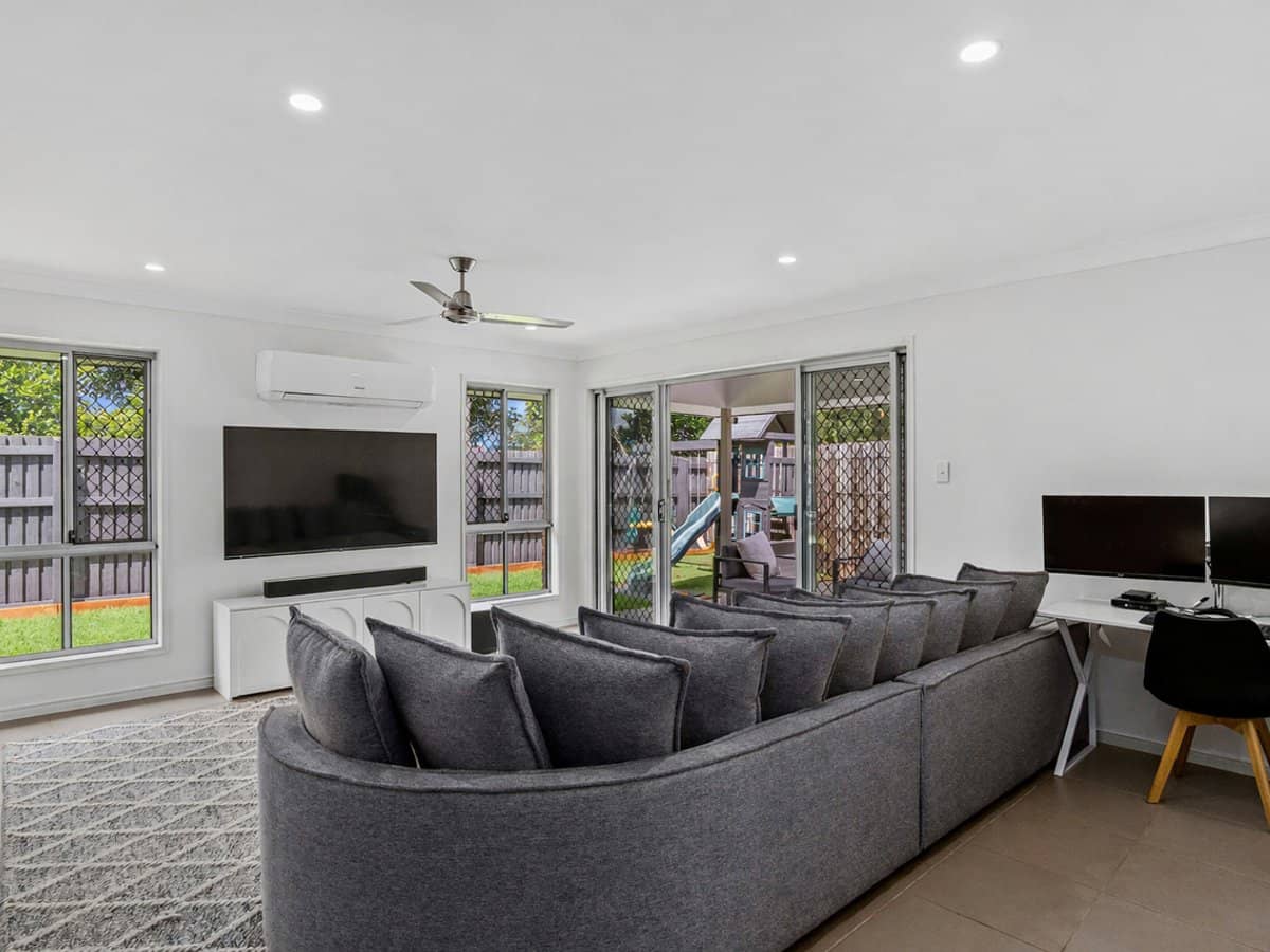 13 Breezeway Drive, BAHRS SCRUB - Thumbnail 2