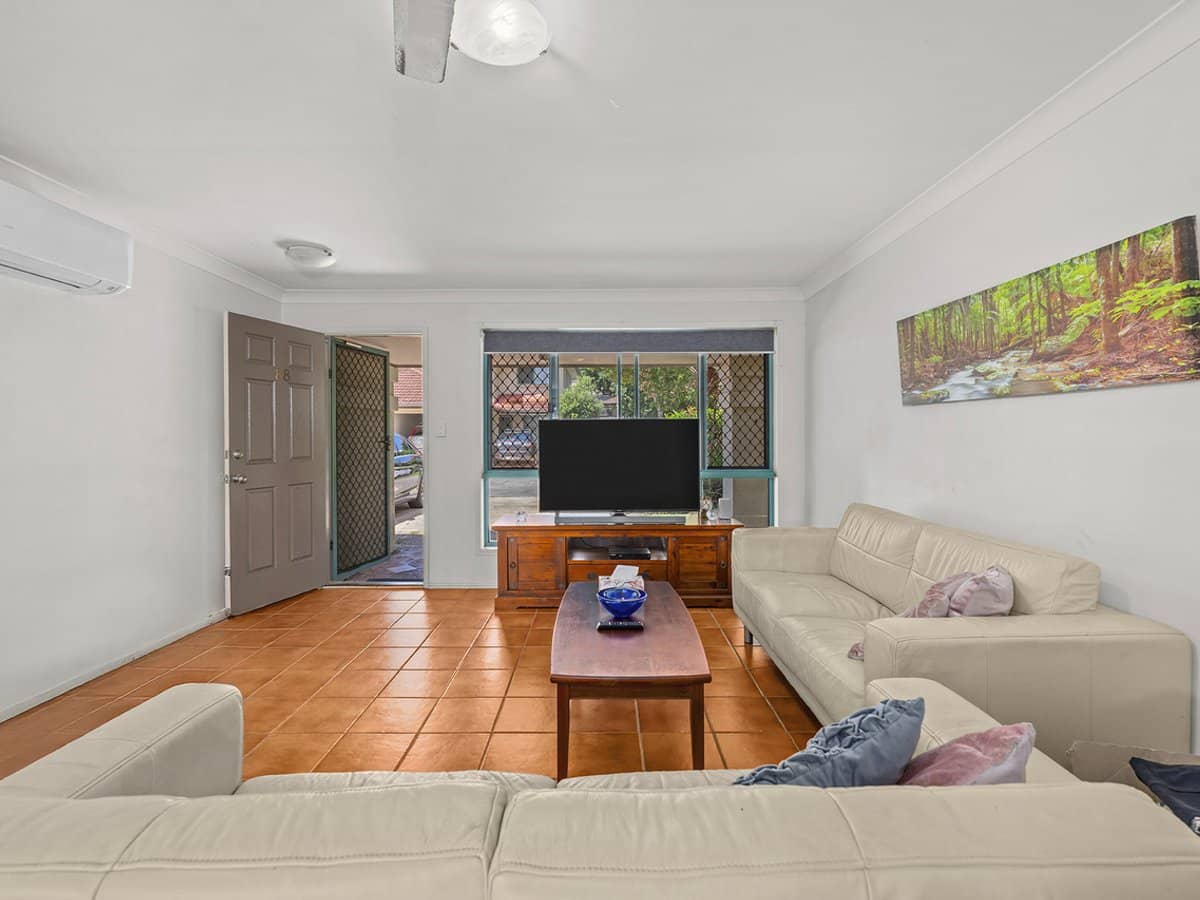 28 Ancona Street, CARRARA - Thumbnail 2