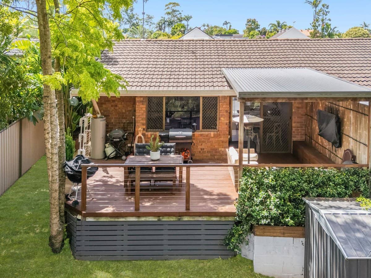 53 Corunna Crescent, Ashmore - Thumbnail 1