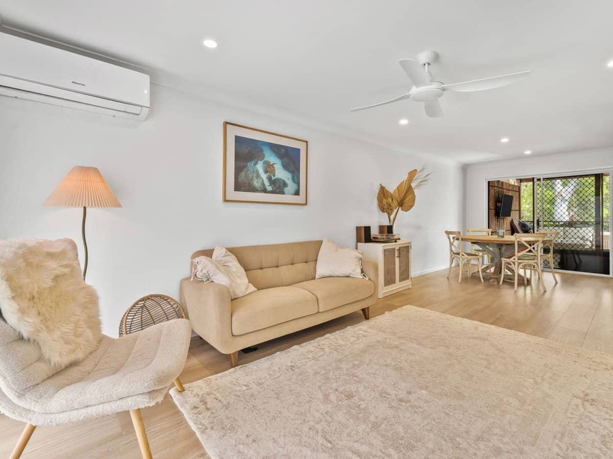 53 Corunna Crescent, Ashmore - Thumbnail 3