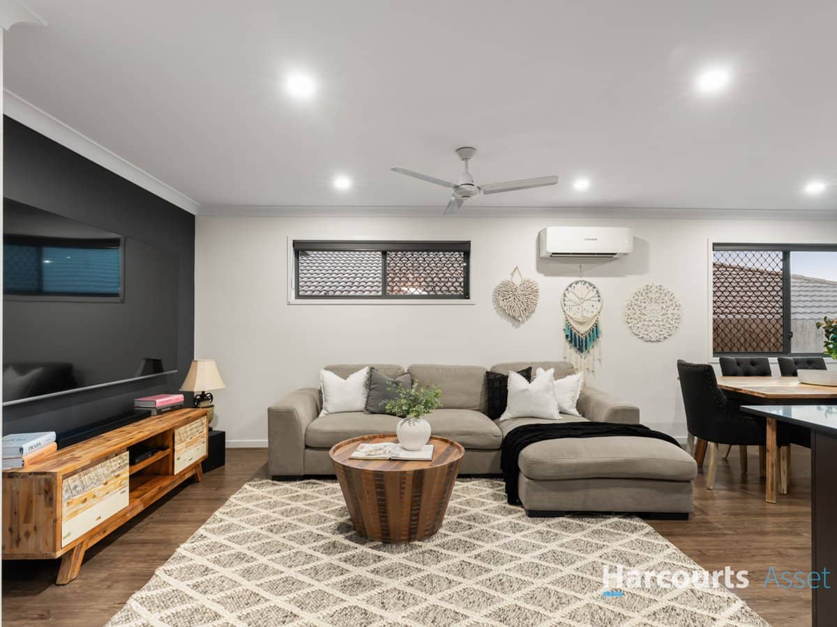 34 Arrowsmith Crescent, ORMEAU HILLS - Thumbnail 5