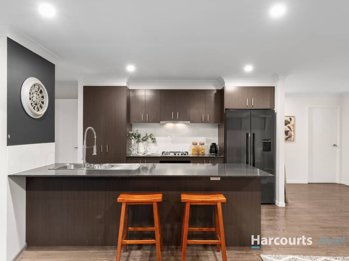 34 Arrowsmith Crescent, ORMEAU HILLS - Thumbnail 6