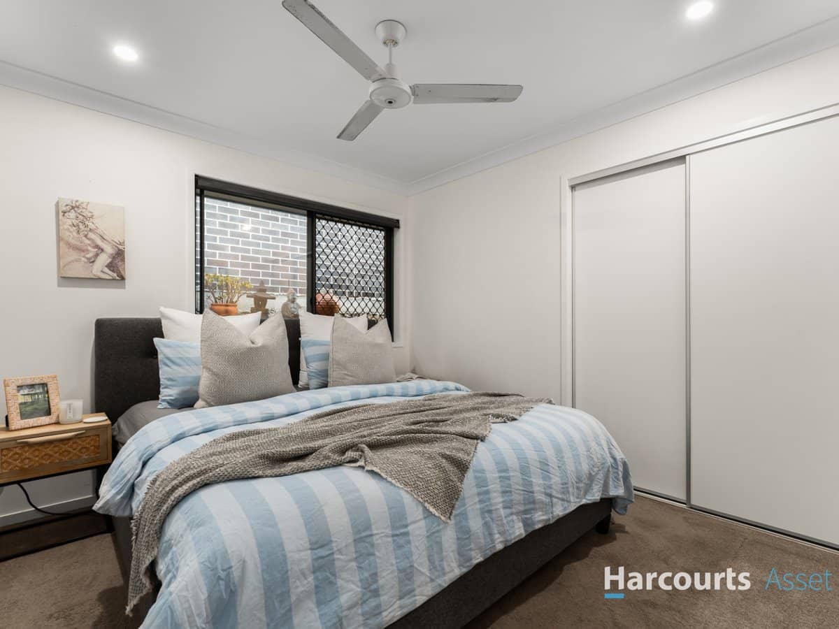 34 Arrowsmith Crescent, ORMEAU HILLS - Thumbnail 10