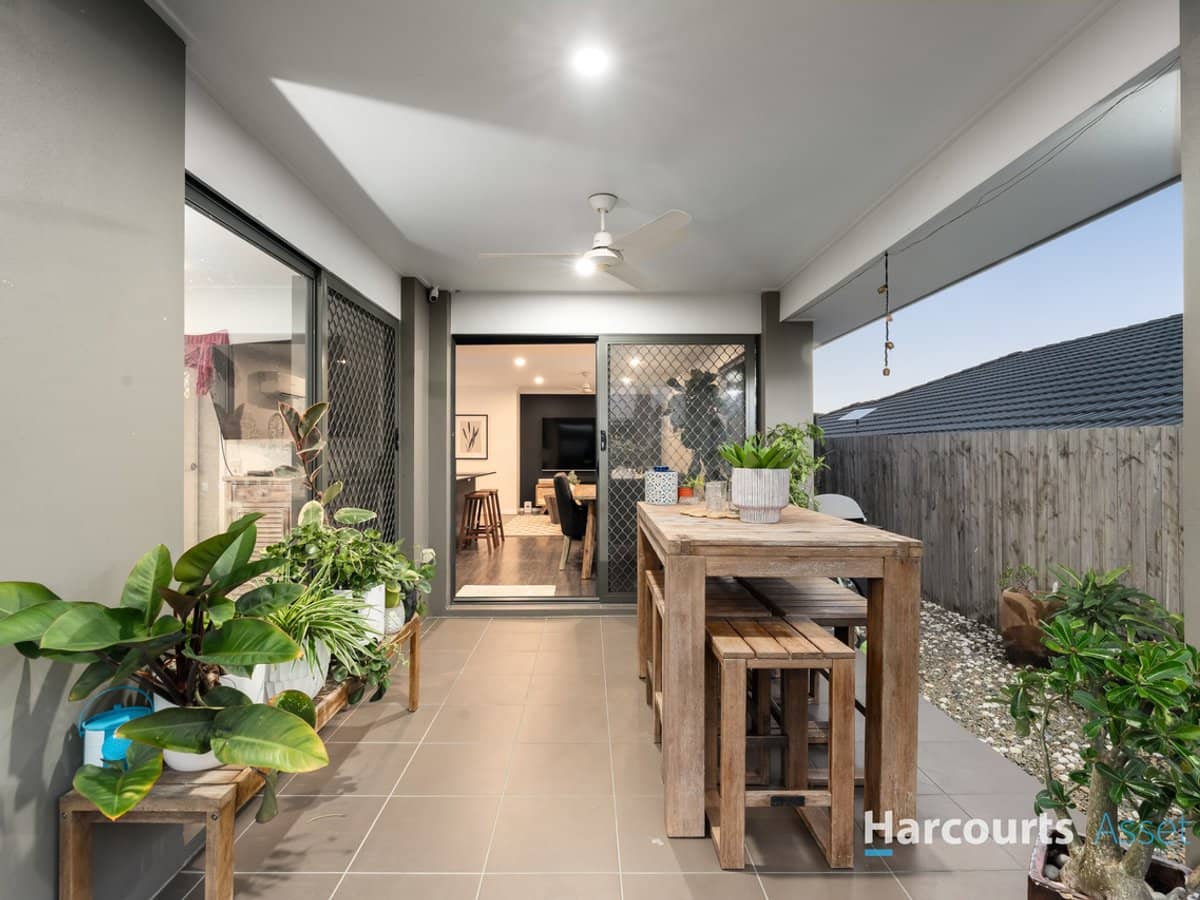 34 Arrowsmith Crescent, ORMEAU HILLS - Thumbnail 17