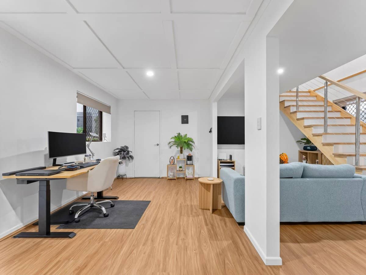 1 Marble Drive, Carrara - Thumbnail 16