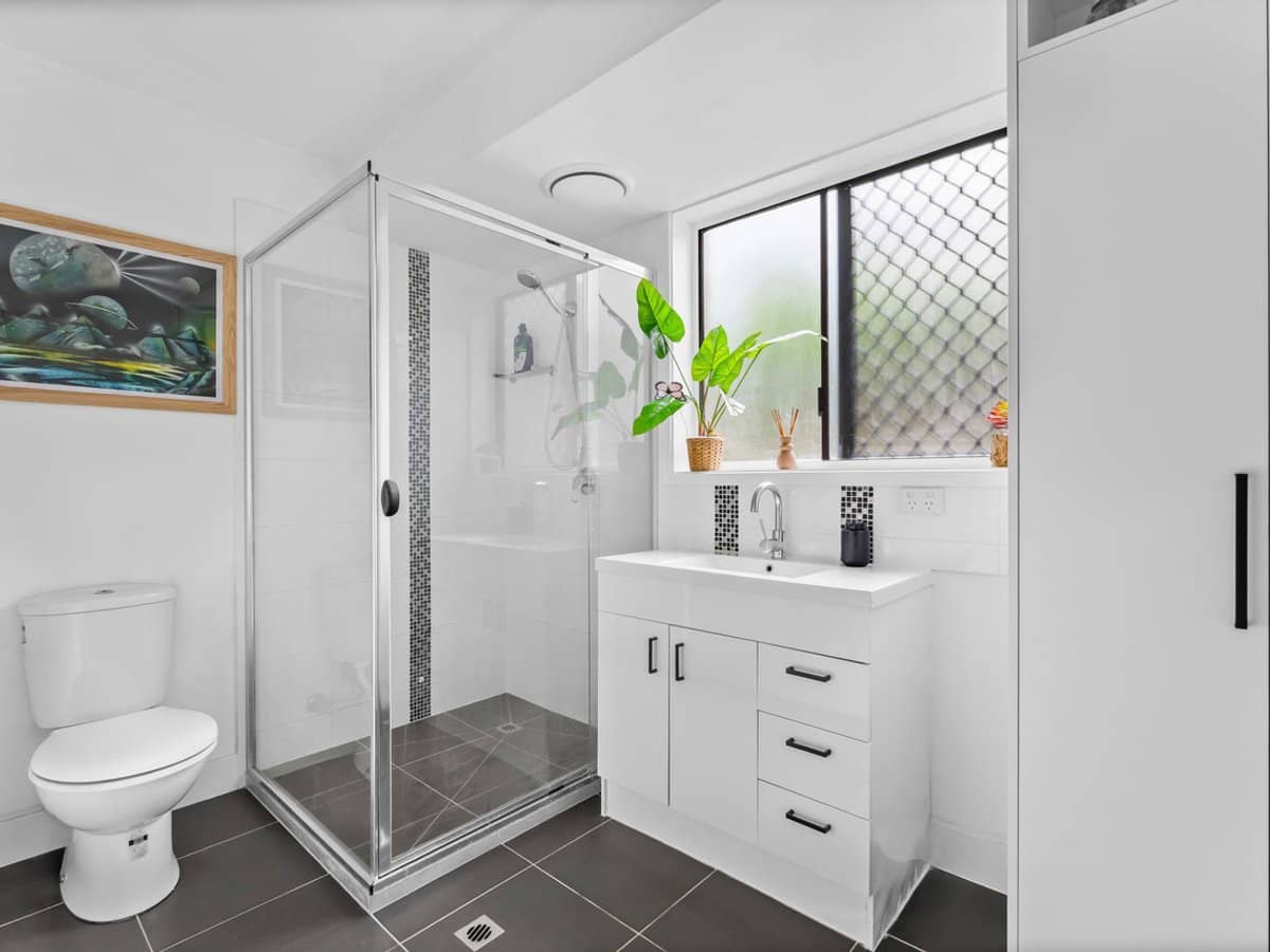 1 Marble Drive, Carrara - Thumbnail 18