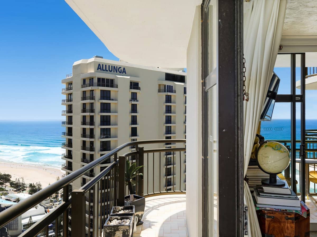 18 Hanlan Street, SURFERS PARADISE - Thumbnail 1