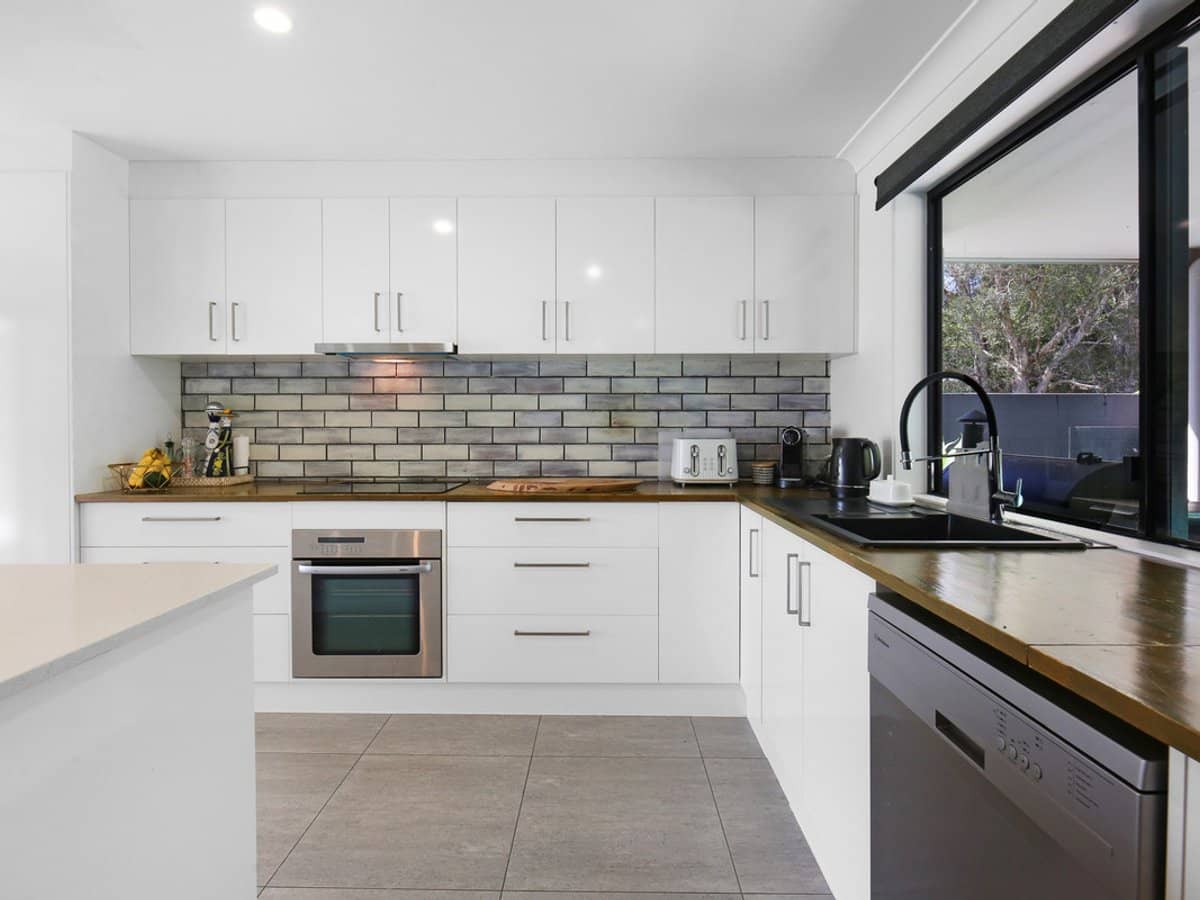 132 Acanthus Avenue, Burleigh Waters - Thumbnail 15