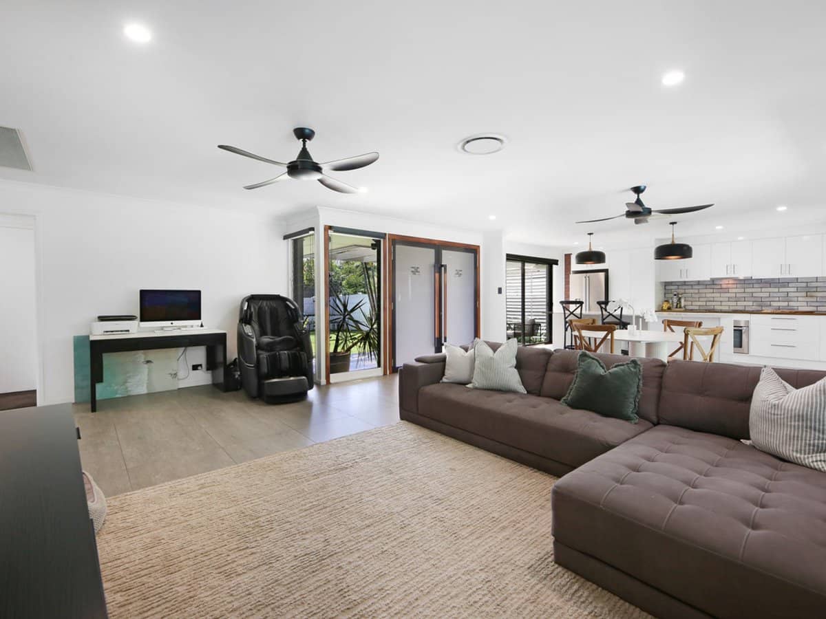 132 Acanthus Avenue, Burleigh Waters - Thumbnail 17