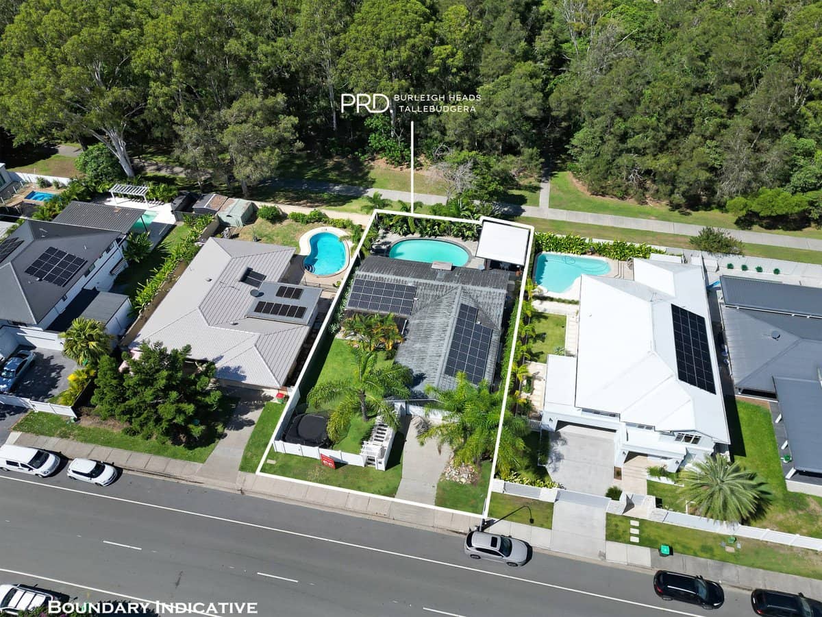 132 Acanthus Avenue, Burleigh Waters - Thumbnail 28