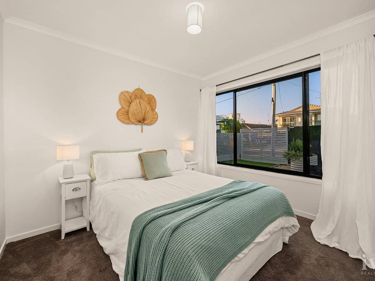 26 Scoter Avenue, Paradise Point - Thumbnail 23