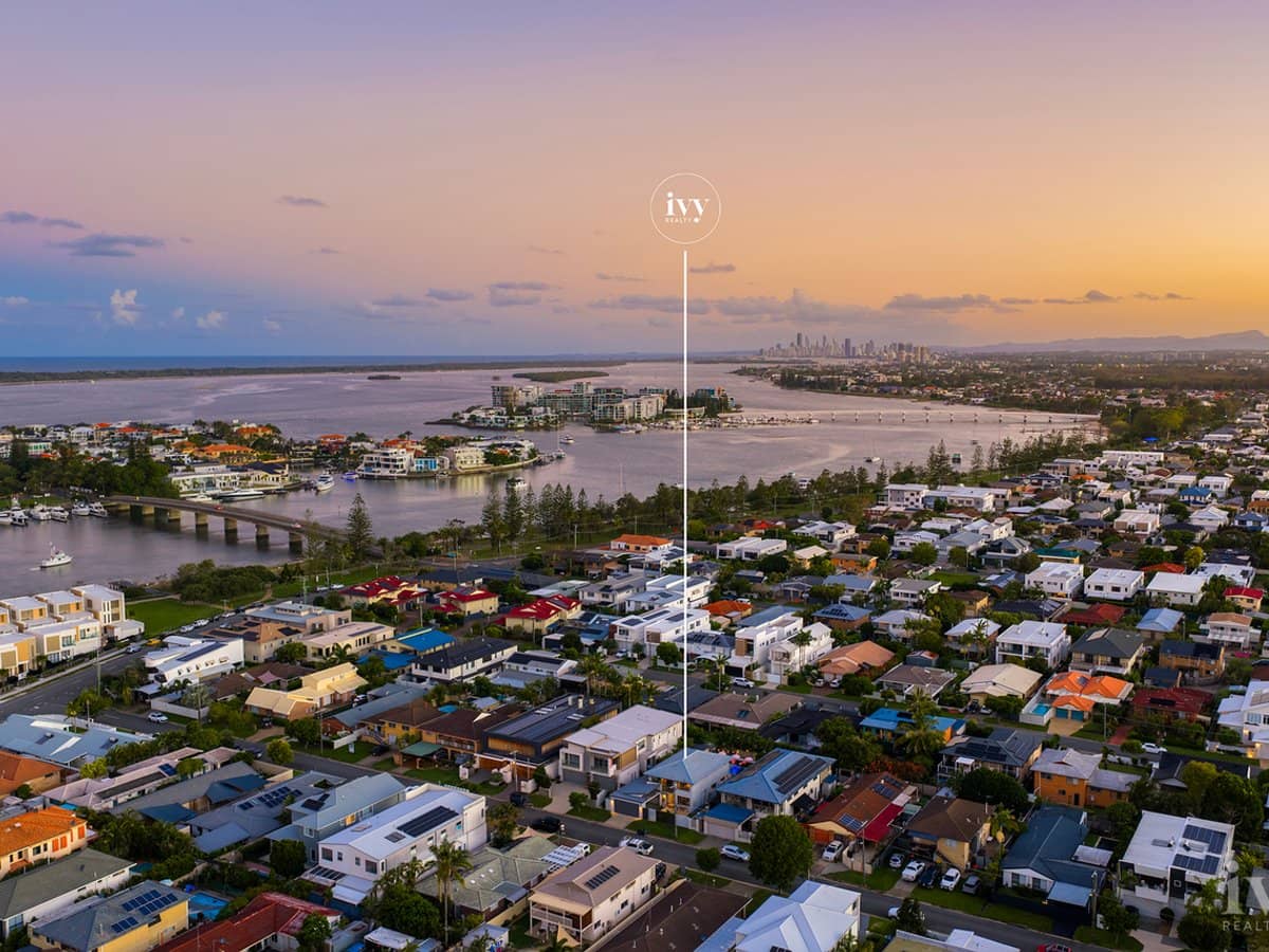 26 Scoter Avenue, Paradise Point - Thumbnail 26